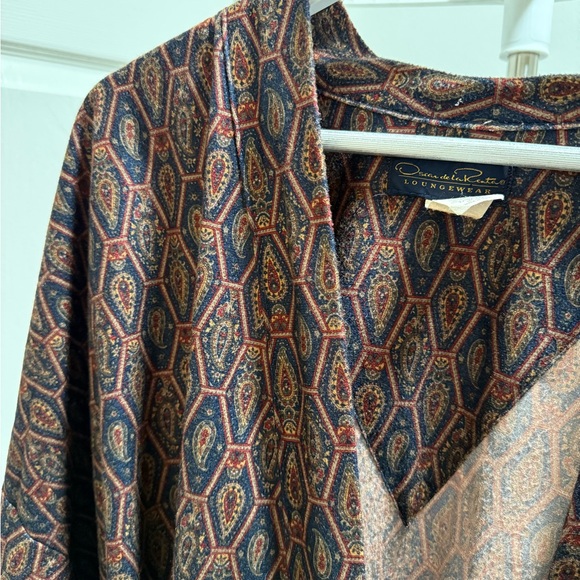 Oscar de la Renta Patterned Robe - Picture 3 of 6